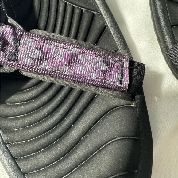 Teva Hurricane Sandals Style 5455 – Purple Floral Print – Women’s Size 11 Hiking - Picture 7 of 11